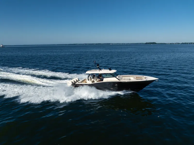 Slide: The Image of Scout 420 LXF 2020 - 21
