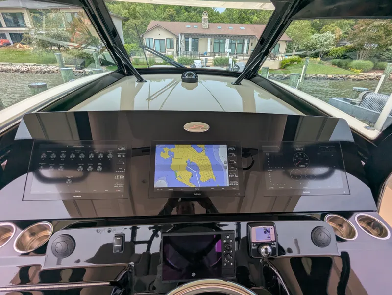Slide: The Image of Scout 420 LXF 2020 - 12