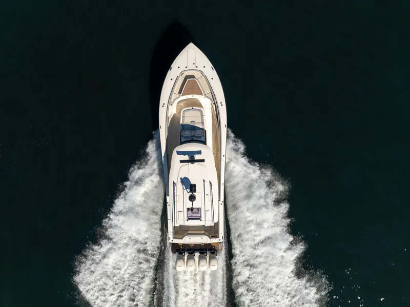 Slide: The Image of Scout 420 LXF 2020 - 25