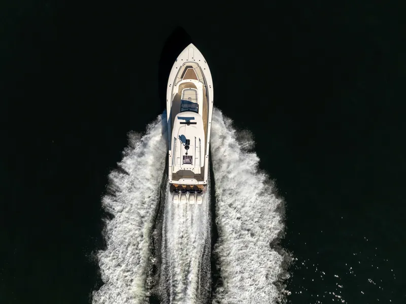 Slide: The Image of Scout 420 LXF 2020 - 24