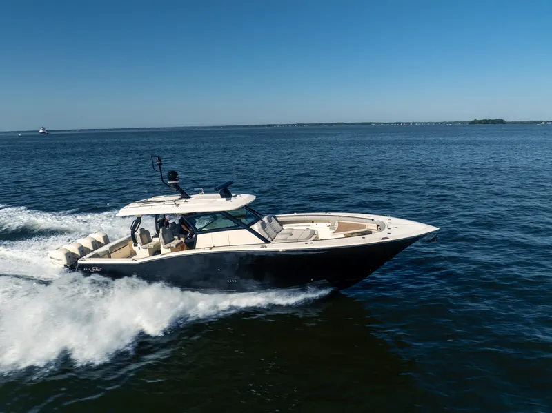 Slide: The Image of Scout 420 LXF 2020 - 22