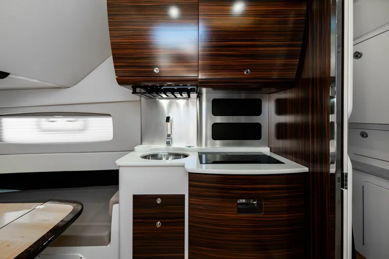 Slide: The Image of Scout 420 LXF 2020 - 62