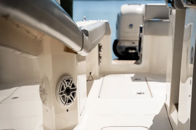 Slide: The Image of Scout 420 LXF 2020 - 54