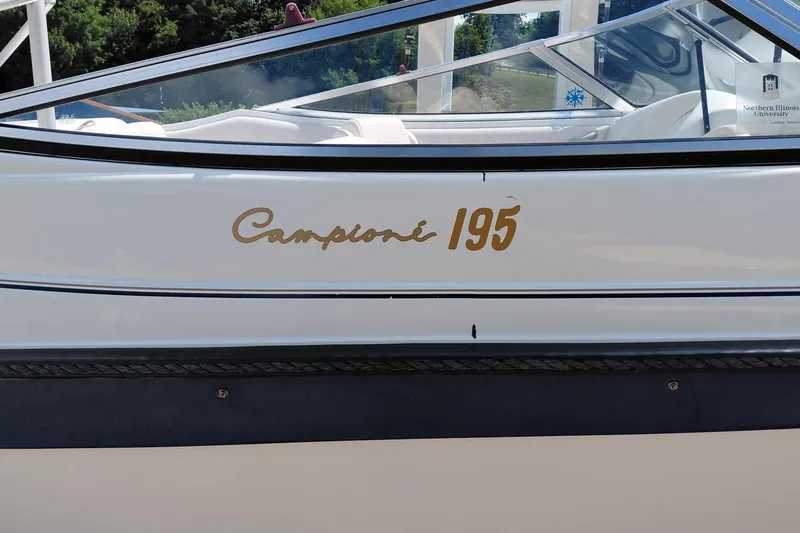 Slide: The Image of 1999 Ebbtide Campione 190 boat with "Campione 195" decal on side. - 5