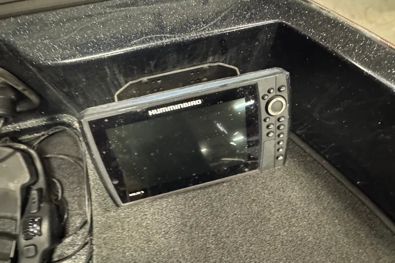 Slide: The Image of Humminbird fish finder in a 2021 Nitro ZV19 Sport boat dashboard. - 17
