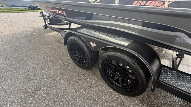 Slide: The Image of Phoenix Bass Boat 920 Elite X 2027 - 6