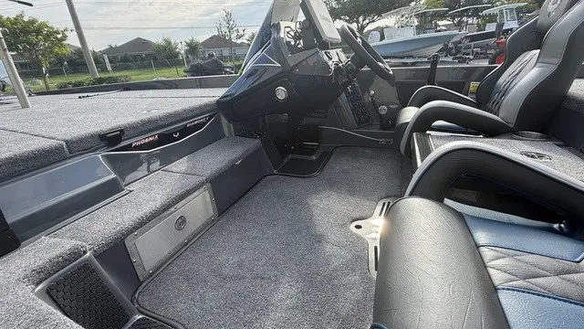 Slide: The Image of Phoenix Bass Boat 920 Elite X 2027 - 7