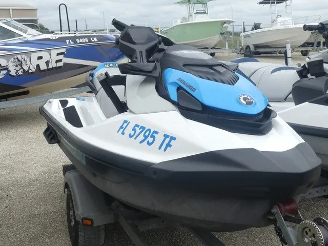 Slide: The Image of Sea-Doo FishPro Scout 130 2022 - 3