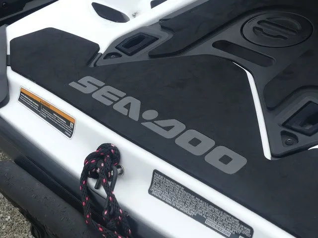 Slide: The Image of Sea-Doo FishPro Scout 130 2022 - 5