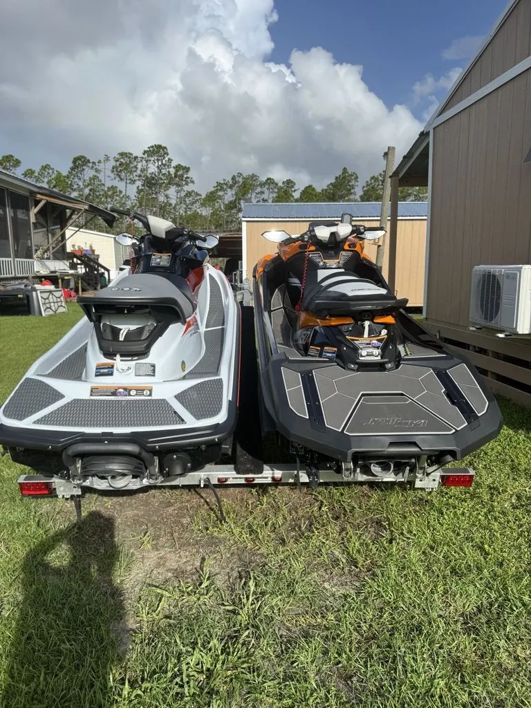 The Image of Kawasaki Jet Ski Ultra LX 2024 - 0