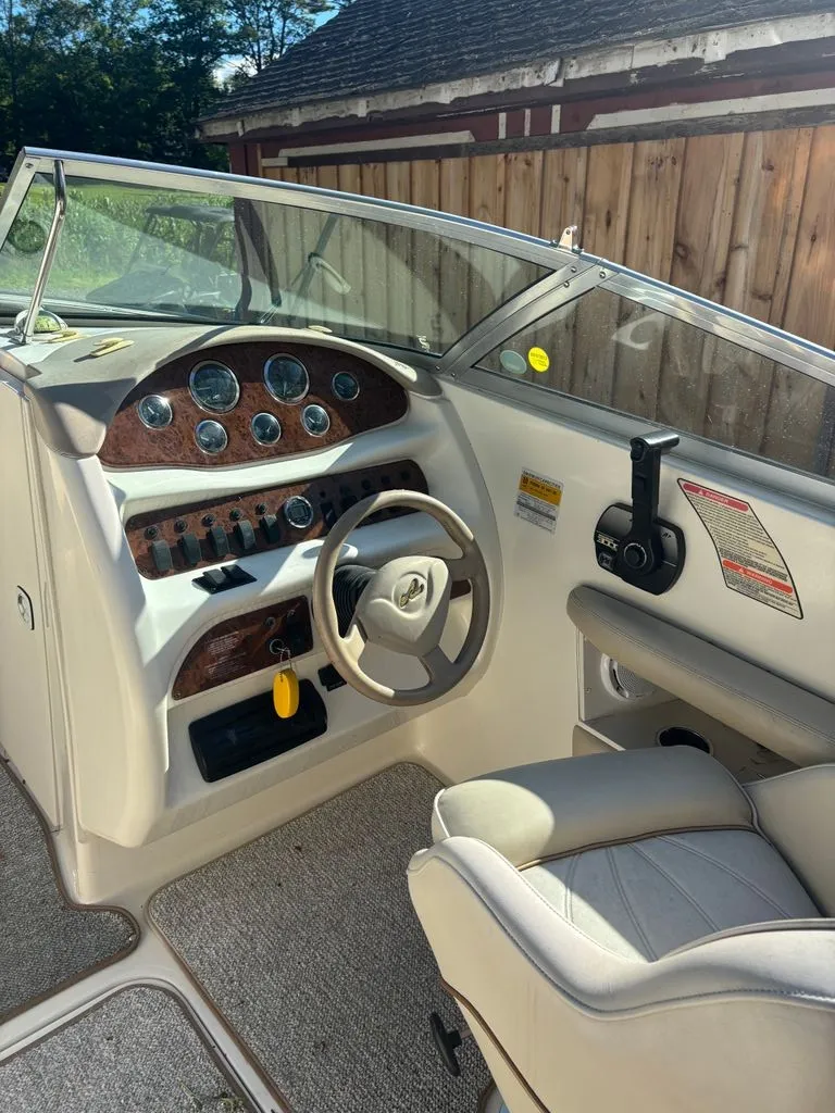 Slide: The Image of Sea Ray 260 Signature 1997 - 4