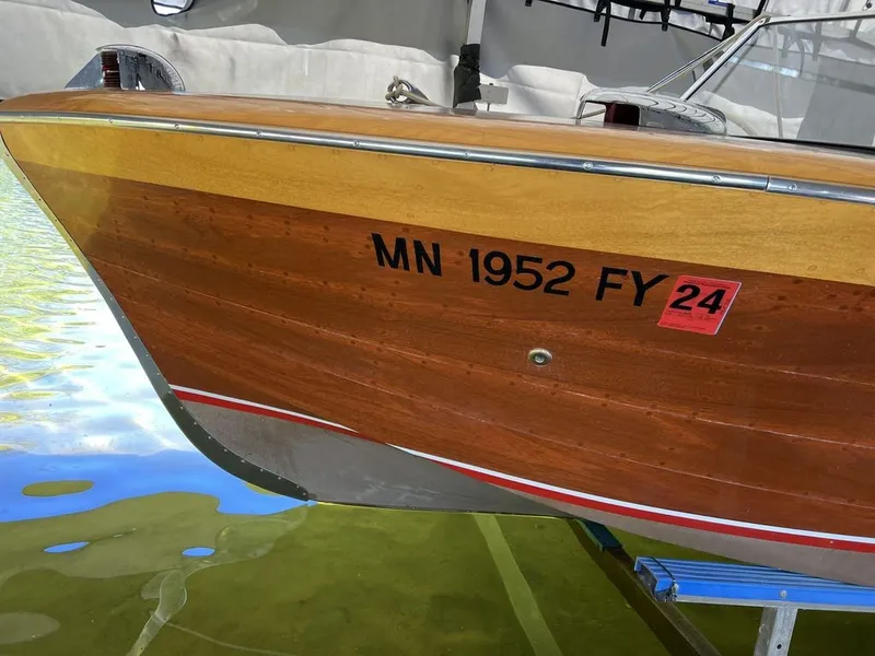 Slide: The Image of Chris-Craft Holiday 1952 - 5