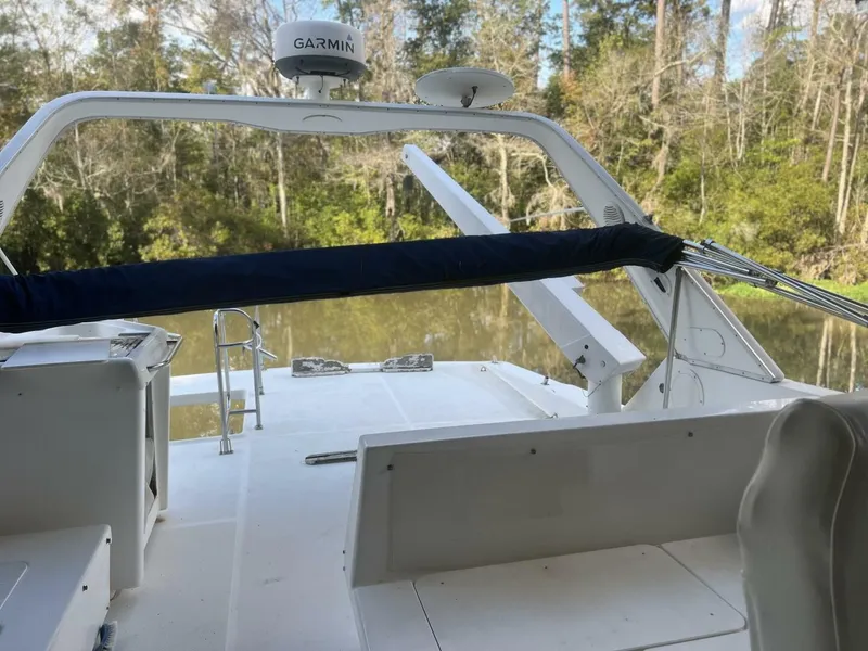 Slide: The Image of Bayliner 4788 Pilot House Motoryacht 2000 - 42