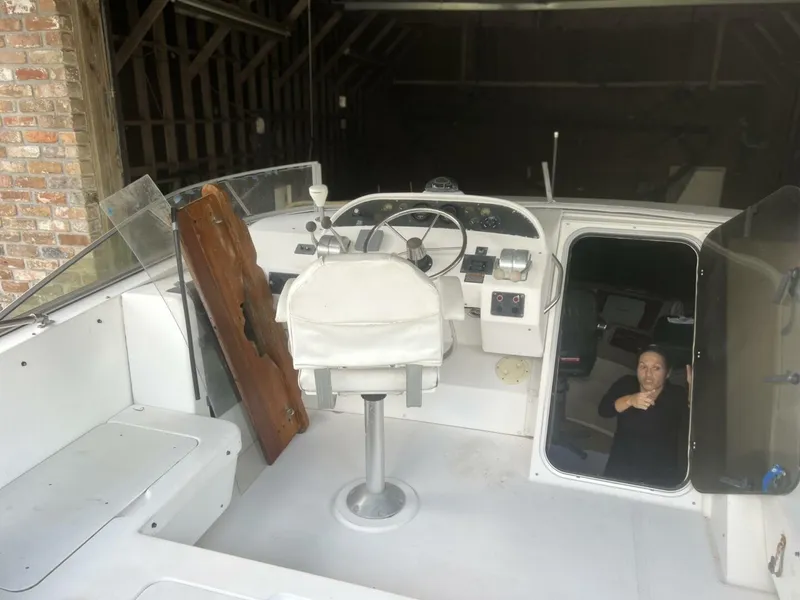 Slide: The Image of Bayliner 4788 Pilot House Motoryacht 2000 - 40