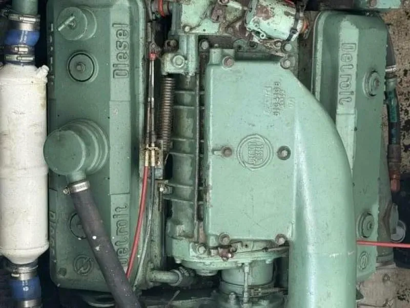 Slide: The Image of Custom 52 Commercial Fishing 1987 - 36