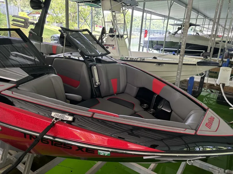 Slide: The Image of Malibu Wakesetter 23 LSV 2022 - 86