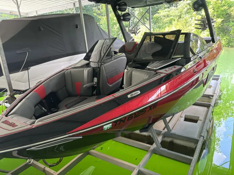Slide: The Image of Malibu Wakesetter 23 LSV 2022 - 83