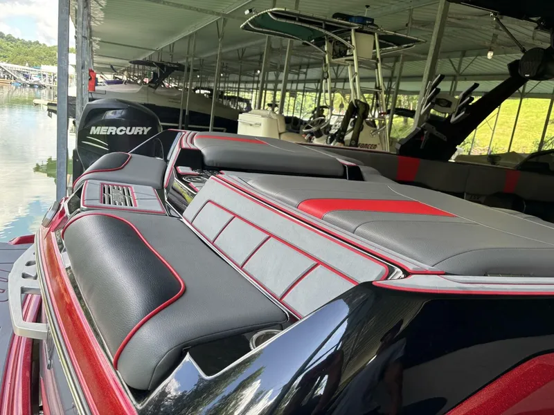 Slide: The Image of Malibu Wakesetter 23 LSV 2022 - 88