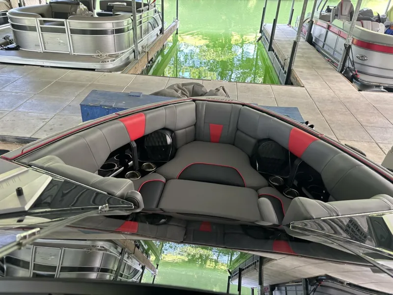 Slide: The Image of Malibu Wakesetter 23 LSV 2022 - 82