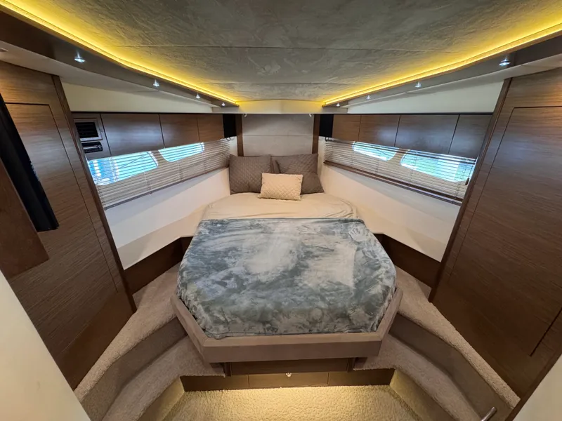 Slide: The Image of Cruisers 45 CANTIUS 2014 - 18