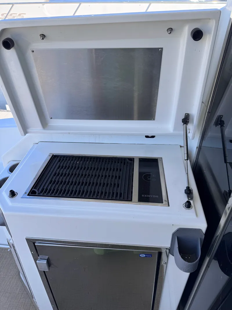 Slide: The Image of Cruisers 45 CANTIUS 2014 - 25
