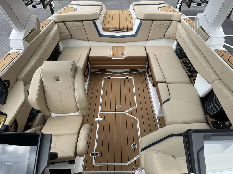 Slide: The Image of Nautique G23 2027 - 31