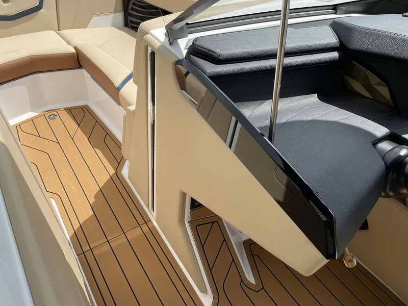 Slide: The Image of Nautique G23 2027 - 16