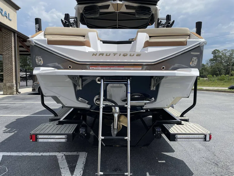 Slide: The Image of Nautique G23 2027 - 5