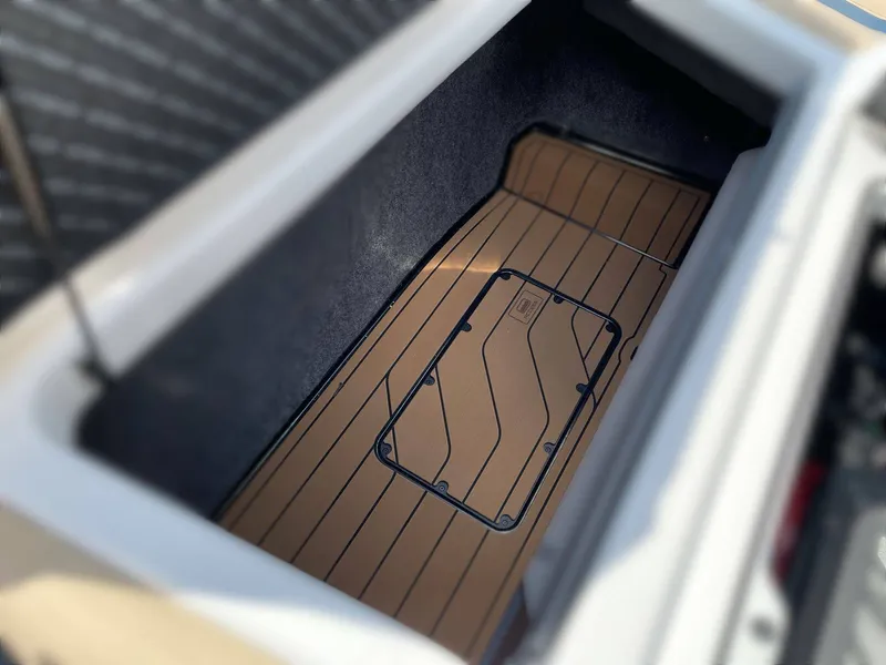 Slide: The Image of Nautique G23 2027 - 12