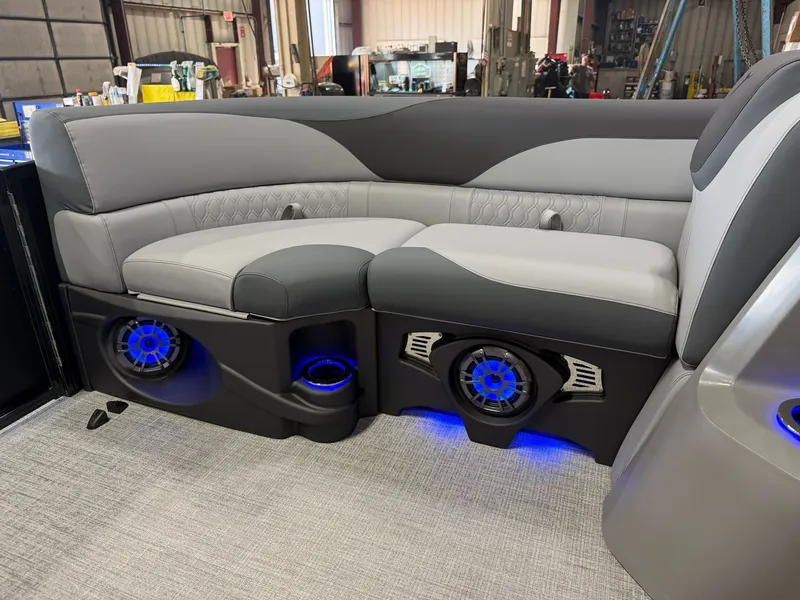 Slide: The Image of Tahoe LTZ 2385 Quad Lounge 300HP Tritoon 2026 - 28