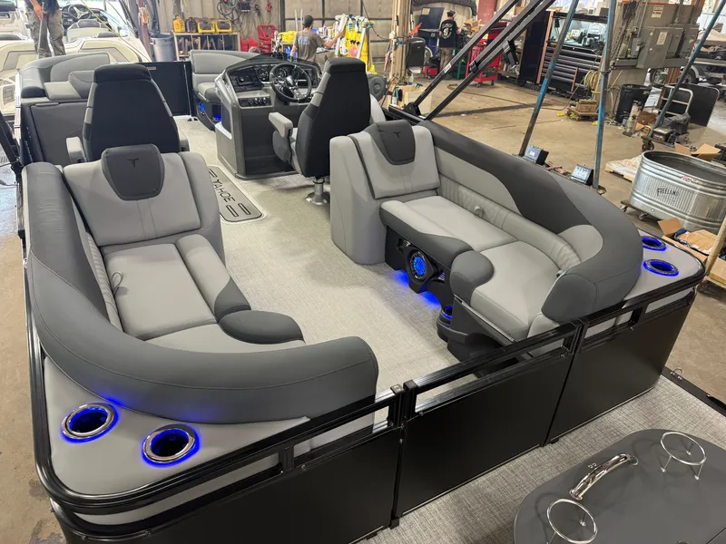 Slide: The Image of Tahoe LTZ 2385 Quad Lounge 300HP Tritoon 2026 - 22
