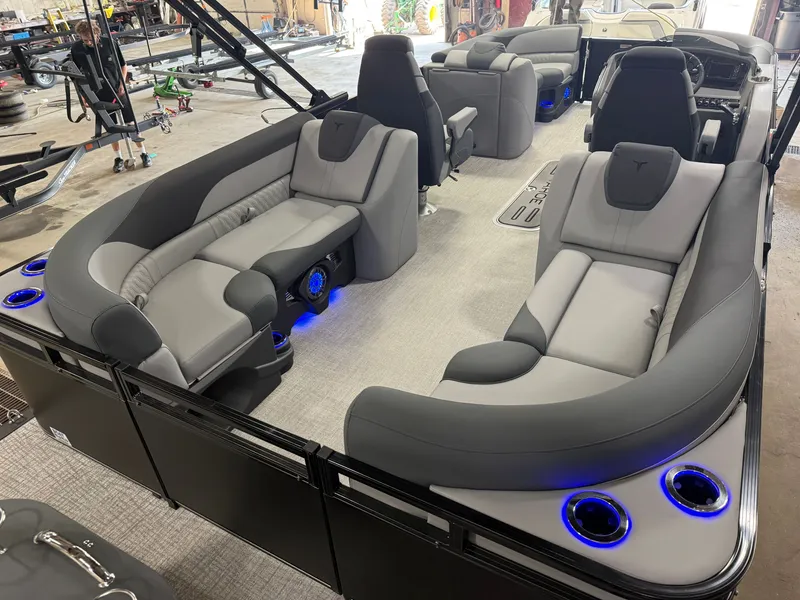 Slide: The Image of Tahoe LTZ 2385 Quad Lounge 300HP Tritoon 2026 - 23