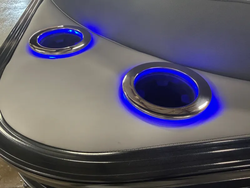 Slide: The Image of Tahoe LTZ 2385 Quad Lounge 300HP Tritoon 2026 - 24