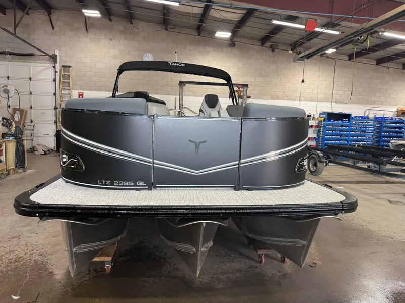 Slide: The Image of Tahoe LTZ 2385 Quad Lounge 300HP Tritoon 2026 - 38