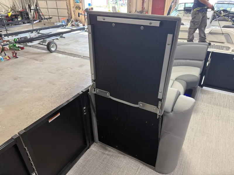 Slide: The Image of Tahoe LTZ 2385 Quad Lounge 300HP Tritoon 2026 - 27