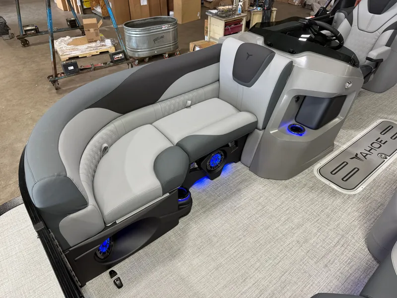 Slide: The Image of Tahoe LTZ 2385 Quad Lounge 300HP Tritoon 2026 - 8