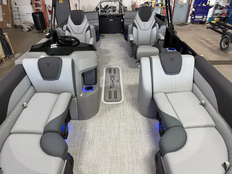 Slide: The Image of Tahoe LTZ 2385 Quad Lounge 300HP Tritoon 2026 - 7