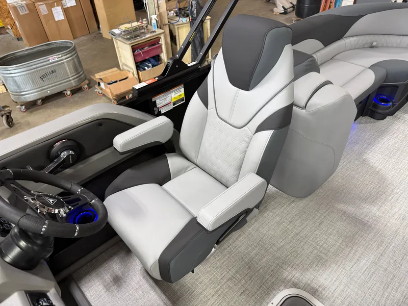Slide: The Image of Tahoe LTZ 2385 Quad Lounge 300HP Tritoon 2026 - 12