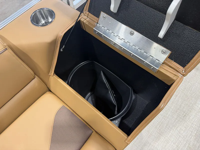 Slide: The Image of Tahoe Sport 2380 Cruise Rear Bench (CRB) & Honda 4-Stroke EFI 2026 - 22