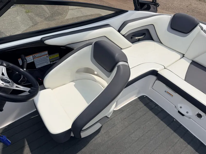 Slide: The Image of Yamaha AR192 Jet Boat 210HP Supercharged 1.8L & Single Axle Trailer 2016 - 37