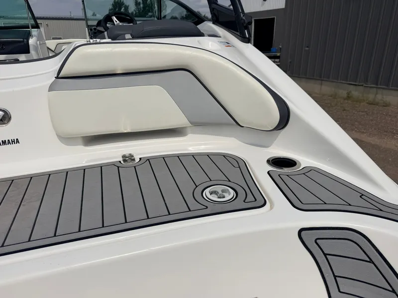 Slide: The Image of Yamaha AR192 Jet Boat 210HP Supercharged 1.8L & Single Axle Trailer 2016 - 44
