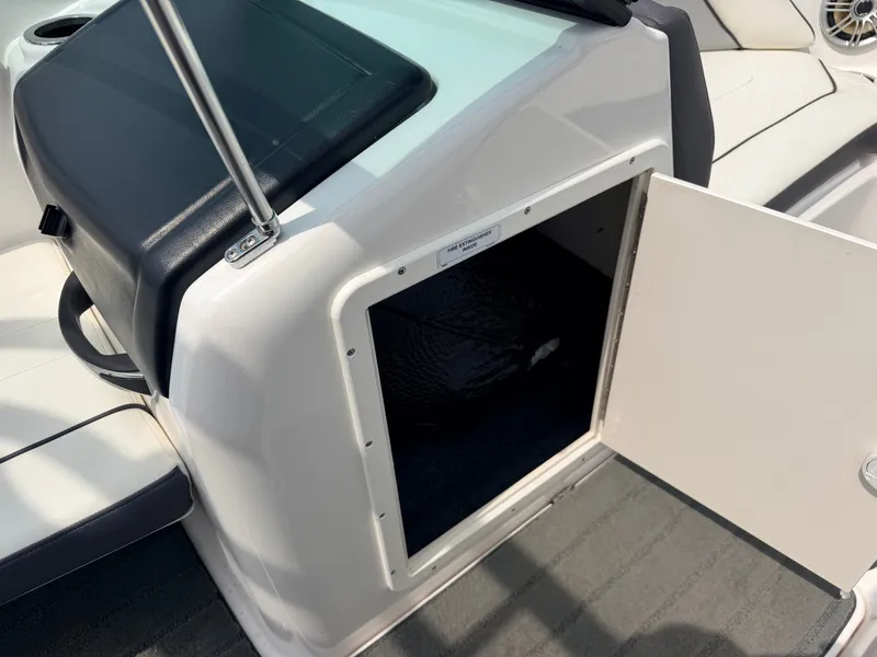 Slide: The Image of Yamaha AR192 Jet Boat 210HP Supercharged 1.8L & Single Axle Trailer 2016 - 27