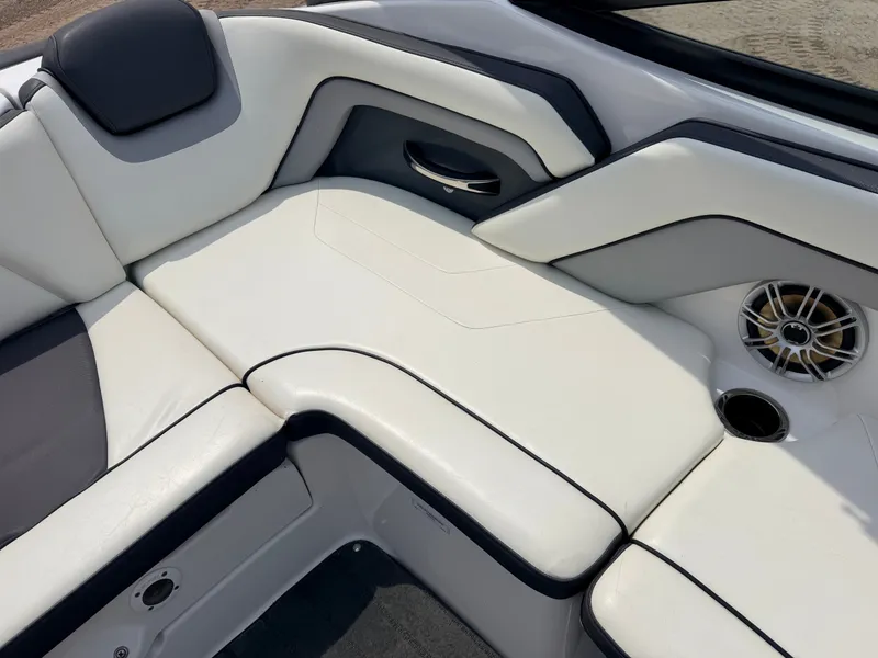 Slide: The Image of Yamaha AR192 Jet Boat 210HP Supercharged 1.8L & Single Axle Trailer 2016 - 34