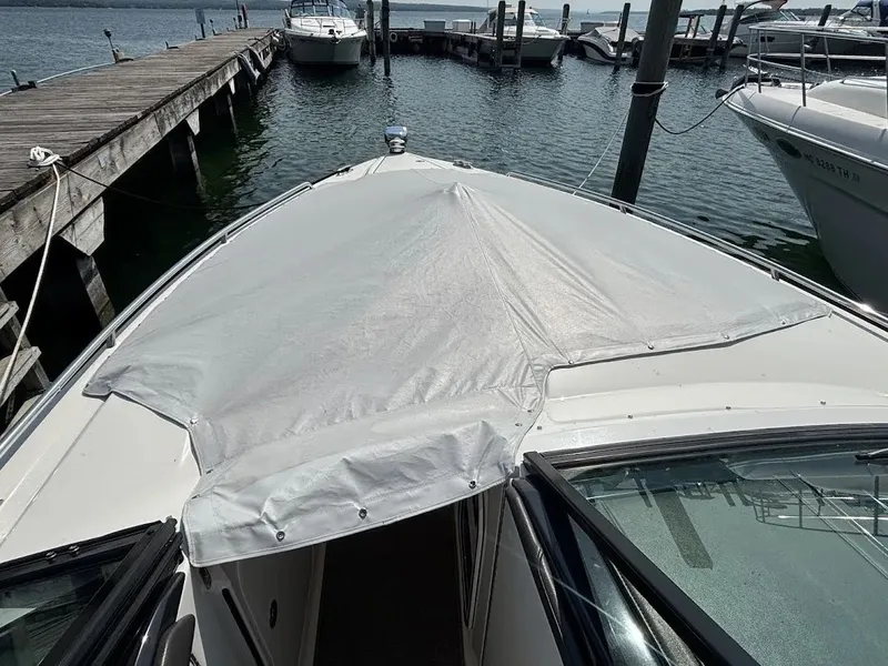 Slide: The Image of Formula 330 Crossover Bowrider 2016 - 30