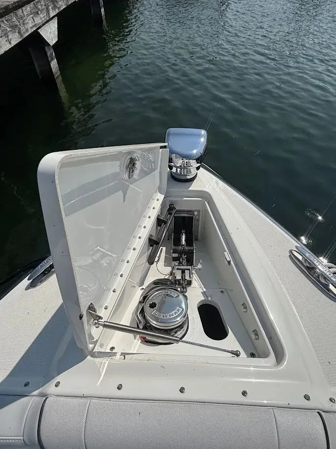 Slide: The Image of Formula 330 Crossover Bowrider 2016 - 34