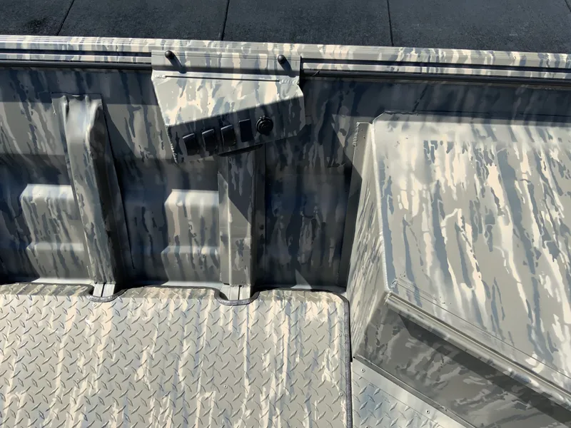 Slide: The Image of War Eagle 860LDV 2026 - 8