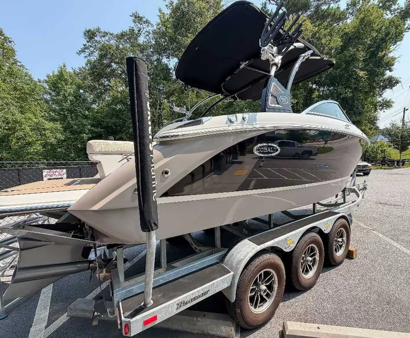 Slide: The Image of Cobalt R3 Surf 2019 - 7