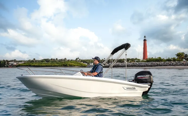 The Image of Boston Whaler 130 Super Sport 2027 - 1