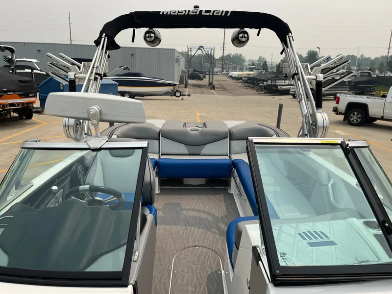 Slide: The Image of MasterCraft X30 2016 - 16