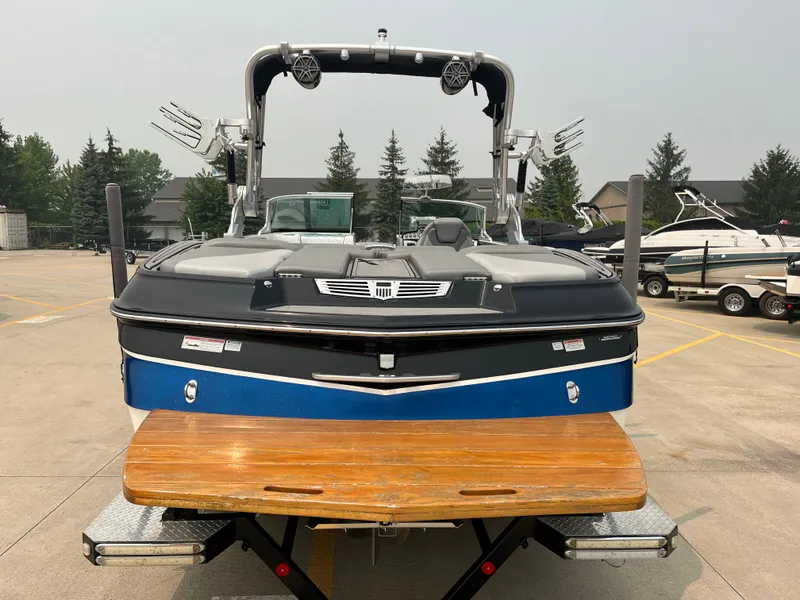 Slide: The Image of MasterCraft X30 2016 - 5